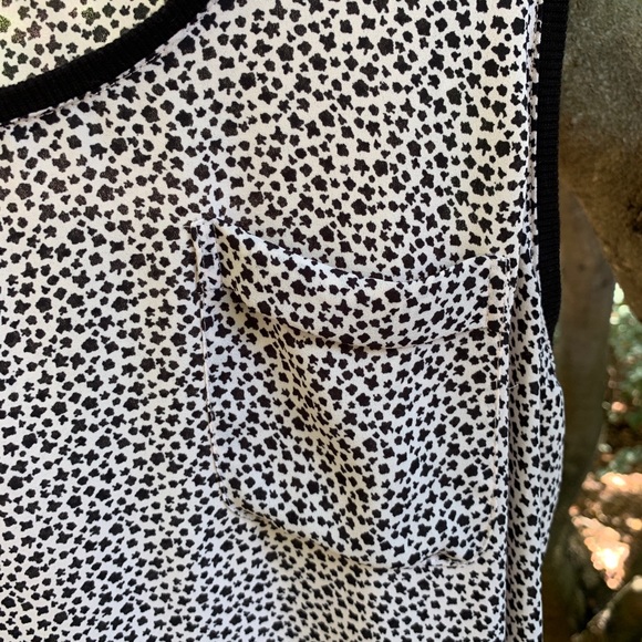 LOFT Black And White Tunic Style Flowy Tank Top - Picture 4 of 6